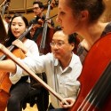 Yo Yo Ma discusses finer points of music with fellow cellists who are members of the Civic Orchestra credit Todd Rosenberg