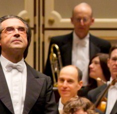 Chicago Symphony Orchestra music director Riccardo Muti takes a bow with the CSO credit Todd Rosenberg