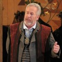 James Morris as Hans Sachs in Die Meistersinger Chicago Lyric Opera 2013 credit Dan Rest