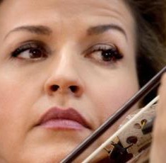 Violinist Anne-Sophie Mutter credit Harald Hoffmann DG