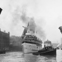 The excursion boat Theodore Roosevelt heads east under the State Street bridge in 1910 credit The Lost Panoramas by Richard Cahan and Michael Williams