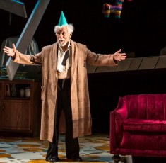 Mike Nussbaum at the center of a conflicted birthday party in 'Smokefall' by Noah Haidle at Goodman Theatre. (Liz Lauren)